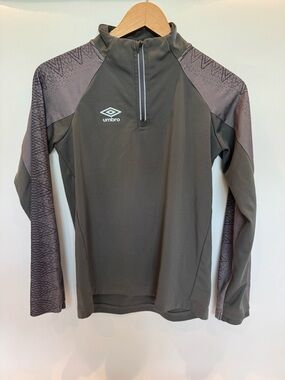 Umbro gray Zip-Front Athletic Top with Branded Trim large 12/14